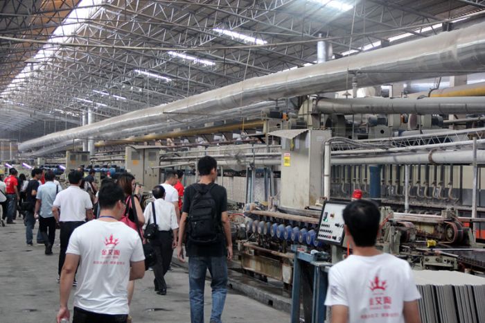 媒体记者团旅行永利中国瓷砖肇庆生产基地