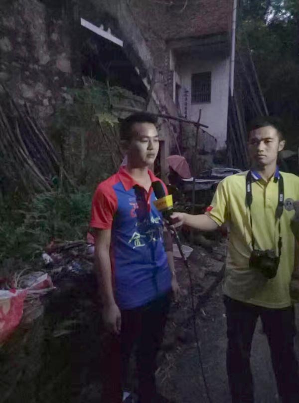 康健运动，，，，，致力善举，，，，，兴宁永利中国足球队好样的！