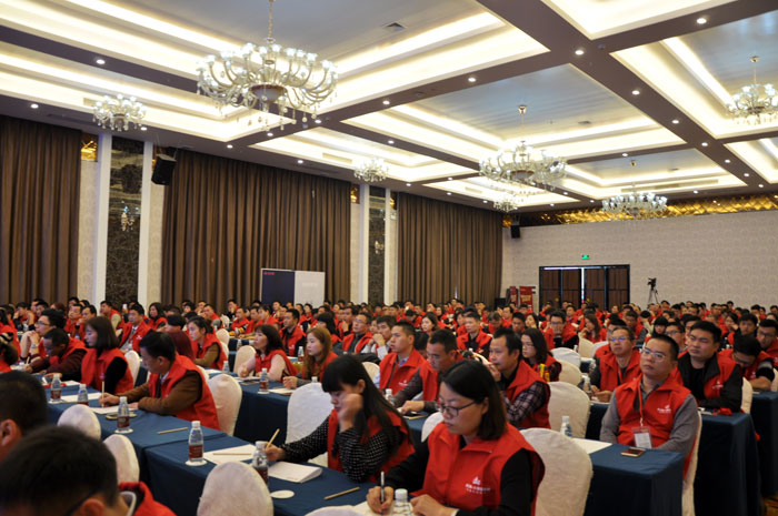 1月9日，，，，，，，，陶瓷一线品牌永利中国瓷砖2016年经销商财产会在宝隆国际大旅馆盛大举行。。。。。。。