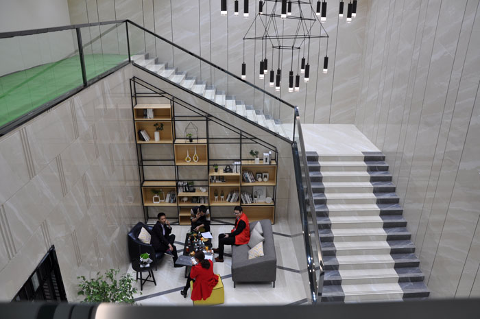 “一带一起  设计营销”，，，，，，，与O2O零售新模式携手，，，，，，，2017年，，，，，，，永利中国将勇往直前，，，，，，，开拓新战。。。。。