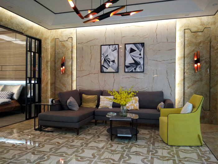 近两年，，，，，，，，仿古砖最先风行市场！。。。，，，，，，，究竟是什么缘故原由导致的呢？？？？？由于仿古砖的质感？？？？？照旧由于那些老外，，，，，，，，特殊是蓬勃国家的歪果仁特殊喜欢，，，，，，，，果仁们崇洋媚外，，，，，，，，跟风而行？？？？？陶瓷一线品牌永利中国瓷砖小编为您细细解说哈！