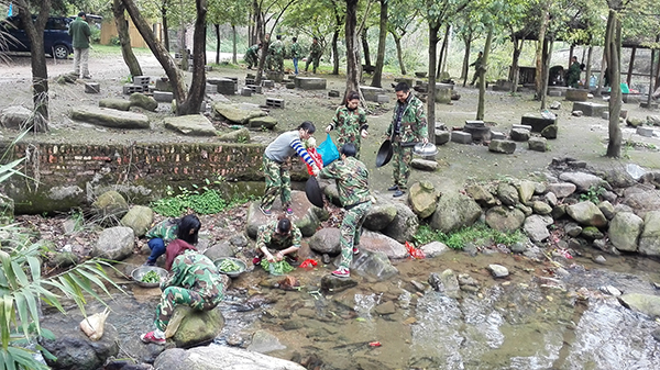 “生涯挑战·突破极限”野外生涯特训
